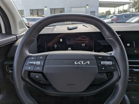 Used 2026 Kia Sportage SX FWD image 23