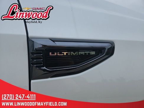 Used 2025 GMC Yukon XL Denali Ultimate AWD/4WD image 11