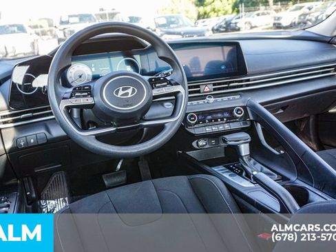 Used 2024 Hyundai Elantra SEL FWD image 26