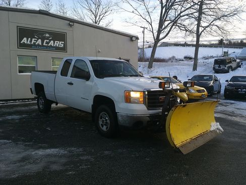 Used 2010 GMC Sierra 2500 W/T w/ Snow Plow Prep Package image 3