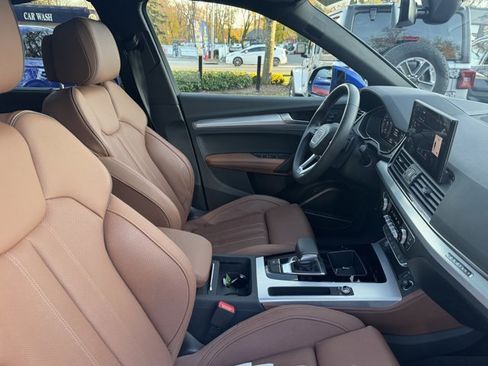 Certified 2024 Audi Q5 2.0T Prestige image 30