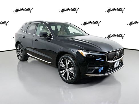 Used 2023 Volvo XC60 B5 Plus w/ Climate Package image 3