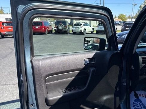 Used 2007 HUMMER H3 AWD/4WD image 9