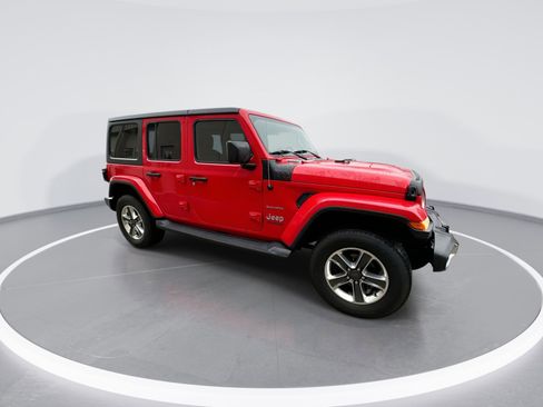 Used 2019 Jeep Wrangler Unlimited Sahara w/ Safety Group image 2