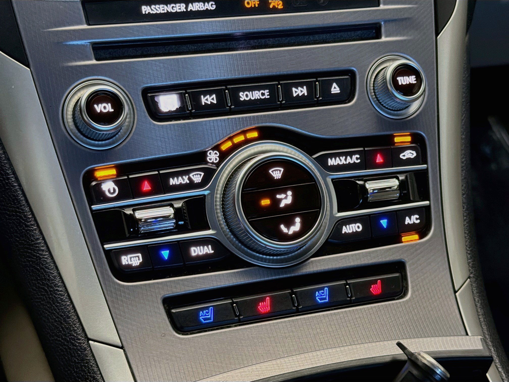 Used 2018 Lincoln MKZ Reserve FWD image 10