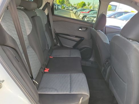 Used 2023 Nissan Rogue SV AWD/4WD image 21
