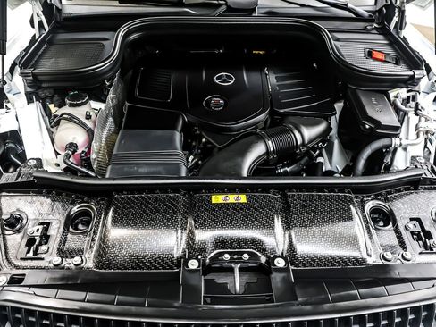 Used 2025 Mercedes-Benz GLE 450e 4MATIC image 11