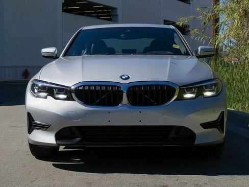 Used 2020 BMW 330i Sedan image 3