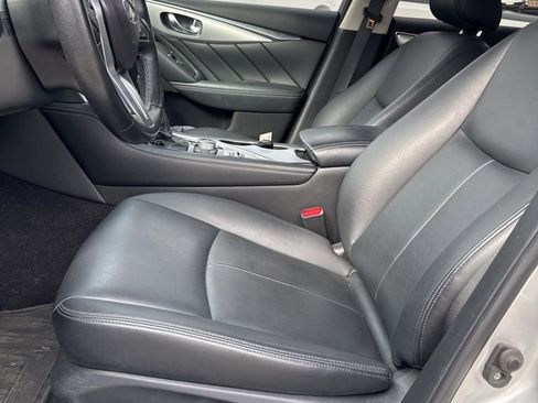 Used 2020 INFINITI Q50 Luxe w/ Essential Package (3.0T Luxe) AWD/4WD image 5