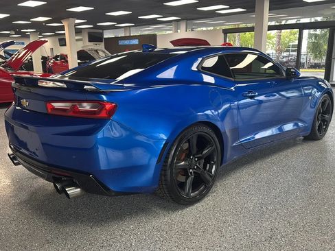 Used 2016 Chevrolet Camaro SS RWD image 5