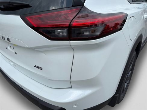 New 2026 Nissan Rogue SV w/ SV Premium Package image 19