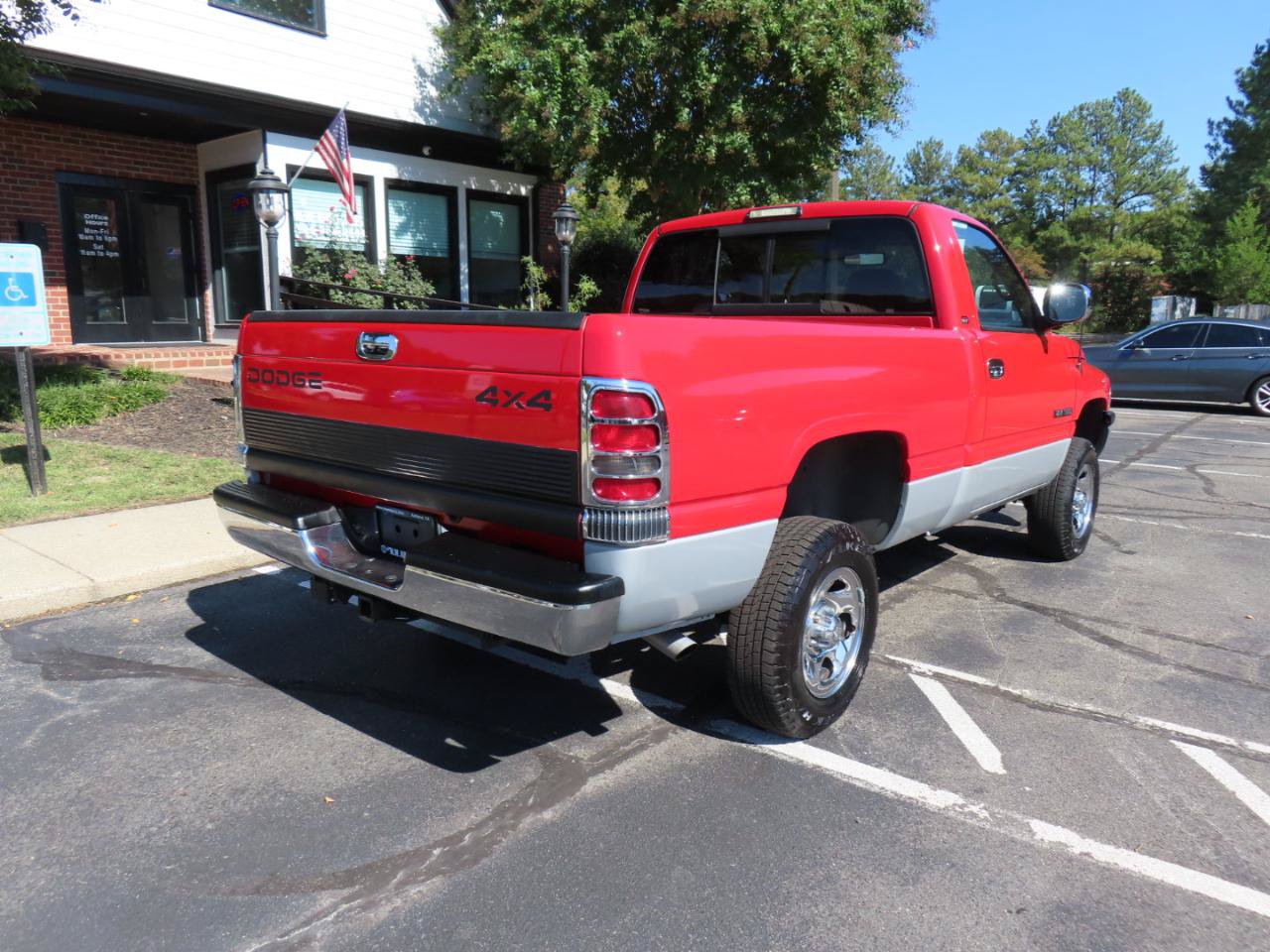 Used 1998 Dodge Ram 1500 Truck 4x4 Regular Cab image 8