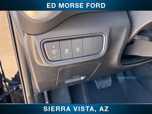 Used 2025 Kia Soul LX FWD image 21