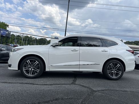 Used 2025 Acura MDX SH-AWD w/ Advance Package image 2