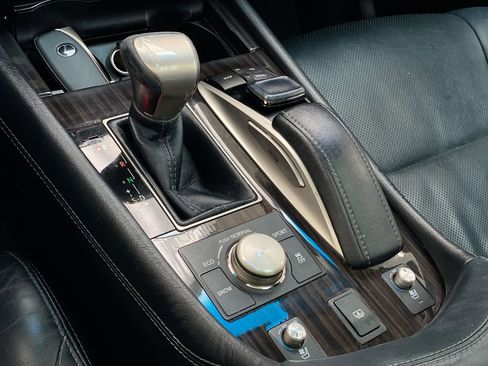 Used 2016 Lexus LS 460 image 25