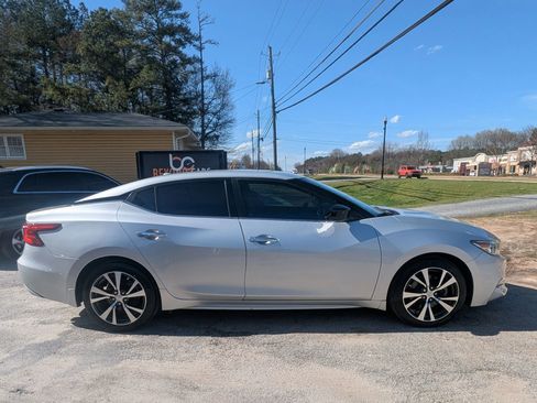 Used 2017 Nissan Maxima 3.5 S image 4