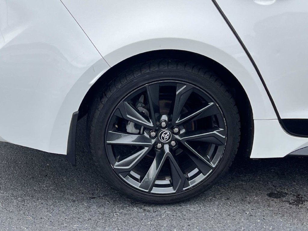 Used 2024 Toyota Corolla SE FWD image 8