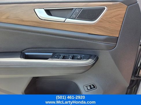 Used 2025 Volkswagen Atlas SE FWD image 28