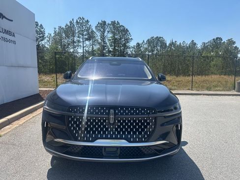 Used 2024 Lincoln Nautilus Reserve w/ Equipment Group 203A AWD/4WD image 2