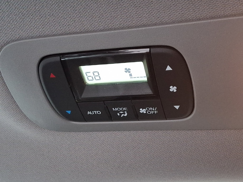 Used 2024 Honda Odyssey Elite image 11