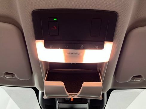 Certified 2026 Nissan Rogue SV FWD image 29
