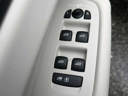 New 2026 Volvo XC60 B5 Ultra w/ Protection Package Premier image 21