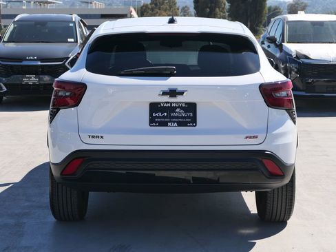 Used 2024 Chevrolet Trax RS w/ Driver Confidence Package FWD image 6