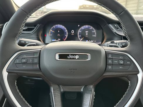 New 2026 Jeep Grand Cherokee Limited image 23