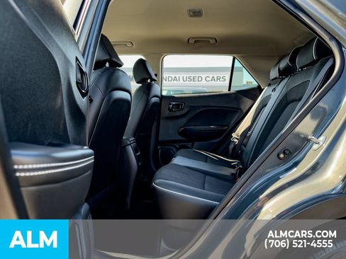 Certified 2024 Hyundai Venue Limited FWD image 15