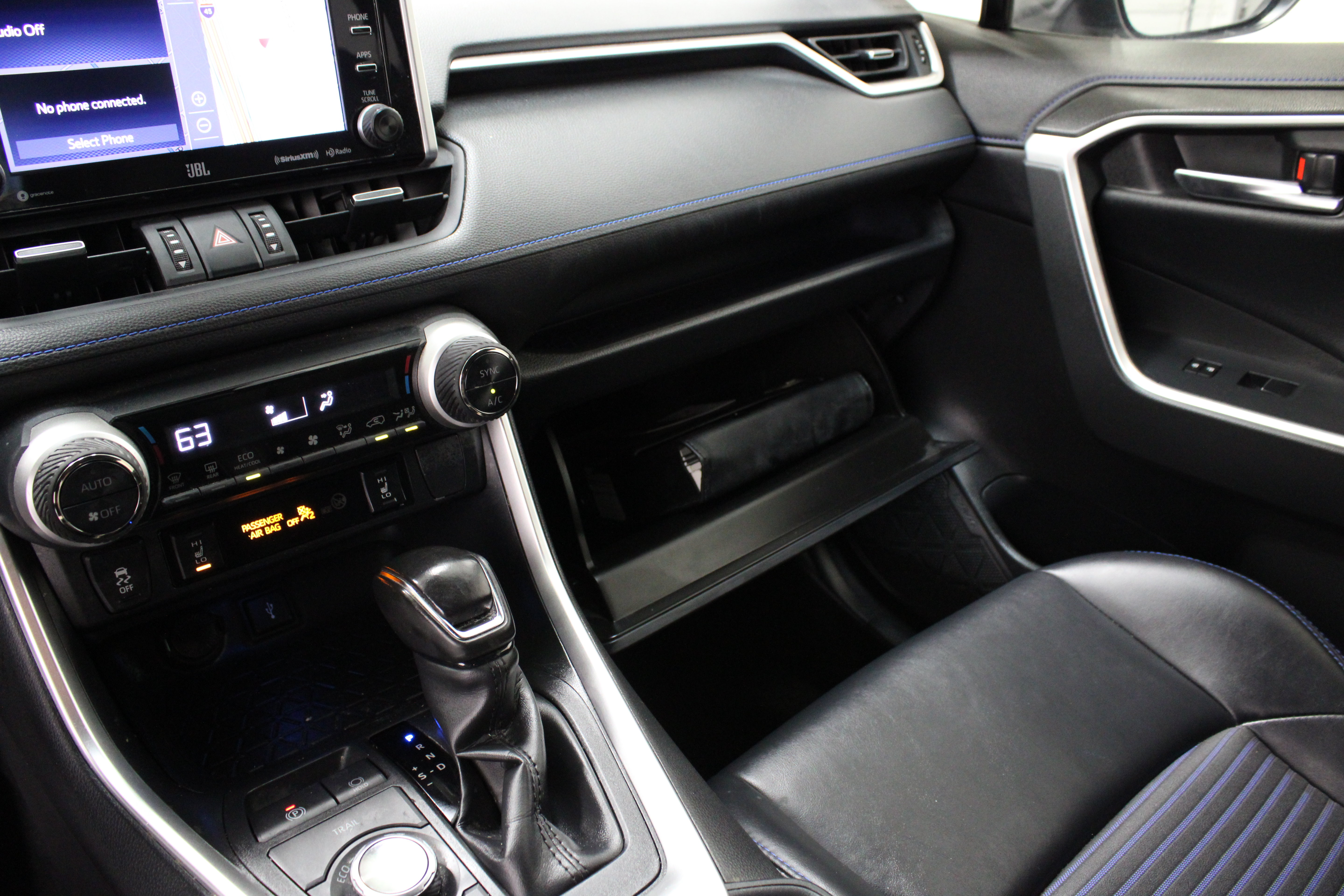 Used 2020 Toyota RAV4 XSE AWD/4WD image 24