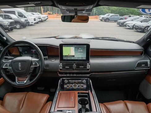 Used 2020 Lincoln Navigator Reserve w/ Equipment Group 208A Reserve AWD/4WD image 45