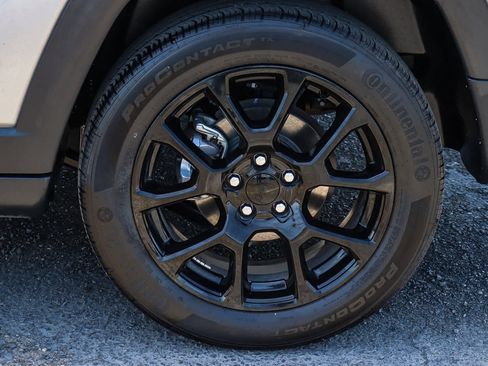 Used 2022 Jeep Compass Latitude w/ Sun and Sound Group FWD image 11