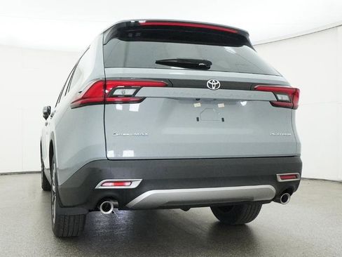New 2026 Toyota Grand Highlander Hybrid MAX Platinum image 12