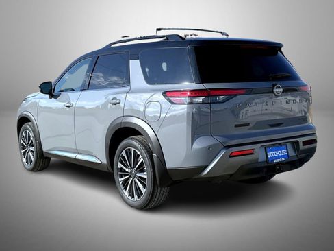New 2026 Nissan Pathfinder Platinum image 7