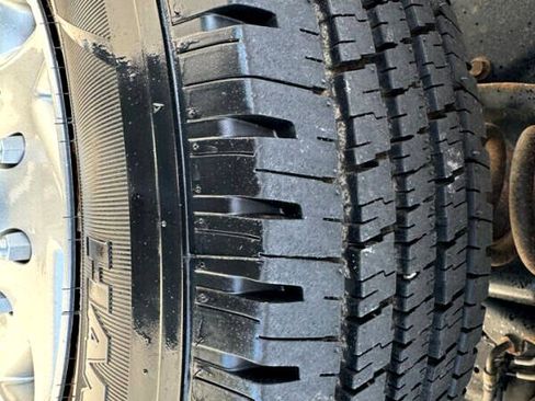 Used 2014 Ford E-250 and Econoline 250 w/ Power Group image 12