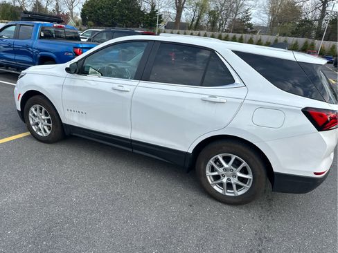 Used 2024 Chevrolet Equinox LT w/ LPO, Floor Liner Package image 5