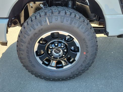 New 2026 Ford F250 Lariat w/ Tremor Off-Road Package image 9