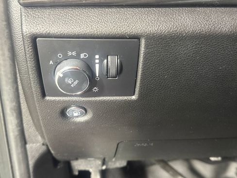 Used 2021 Jeep Grand Cherokee Freedom Edition RWD image 30