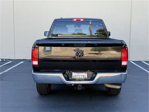 Used 2018 RAM 1500 Express w/ Black Ram 1500 Express Group AWD/4WD image 5
