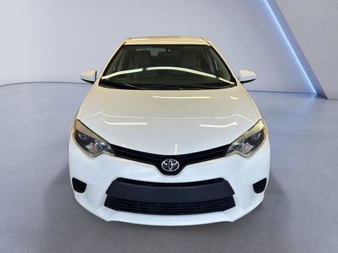 Used 2014 Toyota Corolla LE FWD image 2
