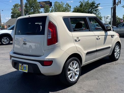 Used 2013 Kia Soul FWD image 5