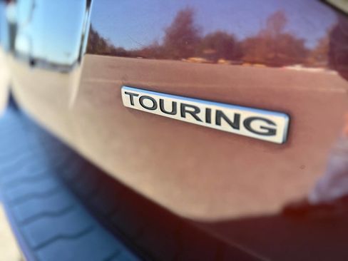 Used 2014 Honda Odyssey Touring image 8