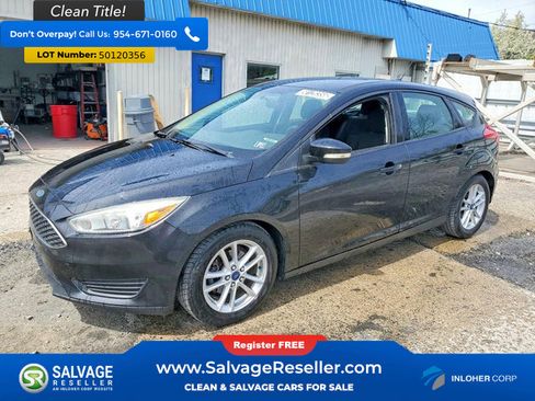 Used 2015 Ford Focus SE FWD image 1