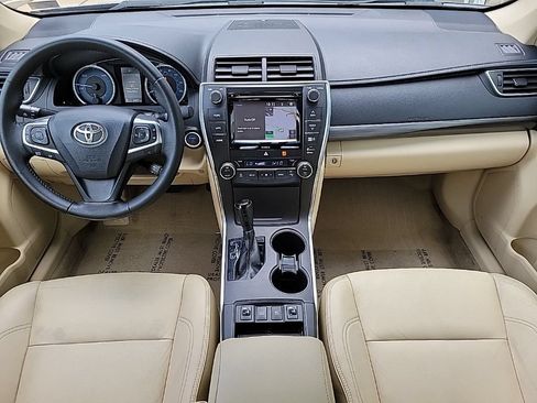 Used 2016 Toyota Camry XLE w/ Moonroof Package FWD image 19