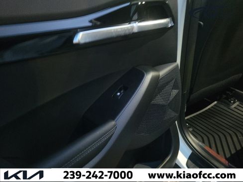 New 2026 Kia Seltos S FWD image 12