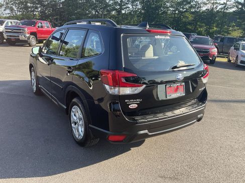 Used 2020 Subaru Forester w/ Alloy Wheel Package AWD/4WD image 3