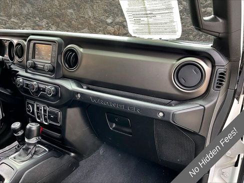 Used 2018 Jeep Wrangler Unlimited Sport S AWD/4WD image 14