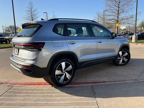 Used 2025 Volkswagen Taos S image 6