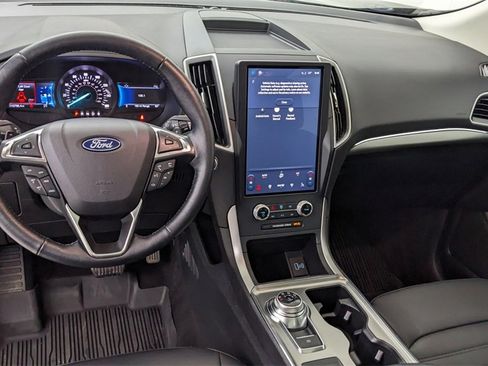 Certified 2022 Ford Edge SEL w/ Convenience Package image 4