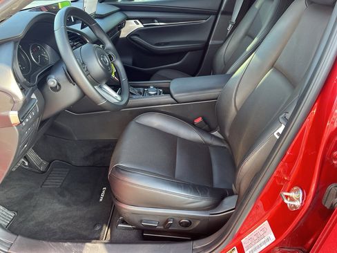 Certified 2025 MAZDA MAZDA3 Hatchback w/Premium Plus Pkg image 24